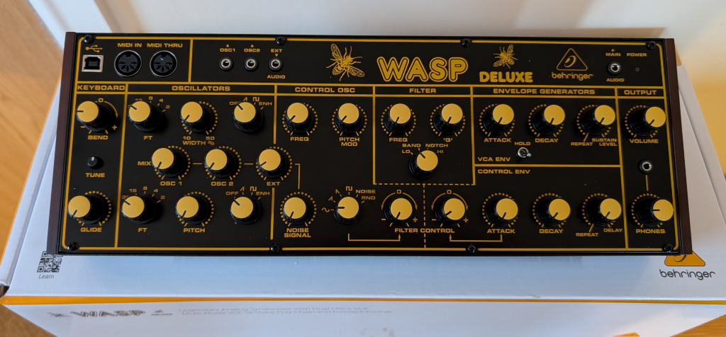 Behringer WASP synthesiser Behringer WASP synthesiser